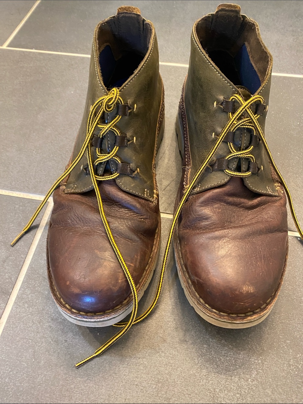 Clarks Size 13 Men's Brown Leather Chukka Boots